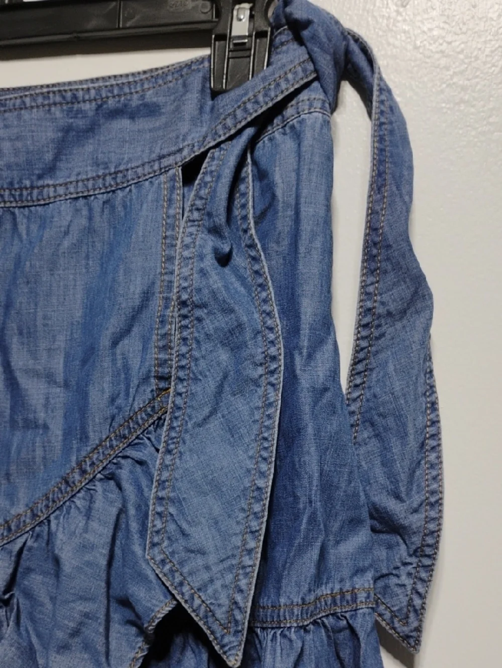 SALE! New Veronica Beard Yale Blue Memphis Denim Wrap Ruffle Skirt Sz.0 (C-19) - Picture 3 of 11